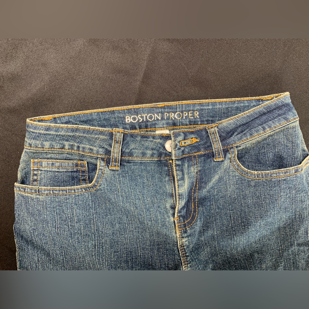 Boston Proper Size 4 decorated jeans Like New - Picture 4 of 10